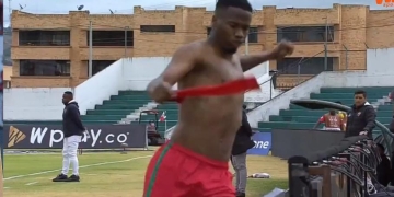 Tremendo show en la B: retó al técnico después de un gol y lo sacaron de inmediato