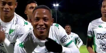 Jhon Vásquez y su primer gol del semestre, en un momento clave
