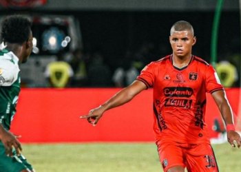 Josen Escobar y los números de su primera titularidad con América