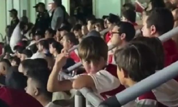 Video: La reacción del hijo de Shakira cuando tuvo que irse del partido de Junior