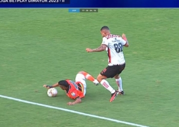 Increíble: ¡Esto no fue penal para el América!