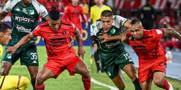 Cristian Barrios y Andrés Sarmiento hacen fiesta en el clásico