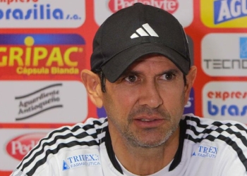 Arturo Reyes: "Ya me sacaron dos veces, no me preocupa" y "nuestro entrenamiento es TOP"