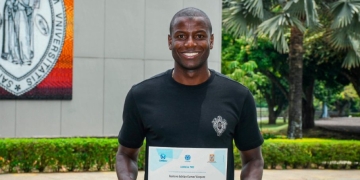 Adrián Ramos listo para su próximo paso. Ya se graduó