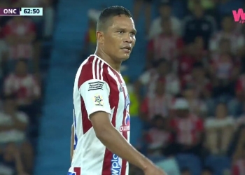 ¡No fue la noche de Carlos Bacca! Así desperdició tres chances claras vs. Once Caldas