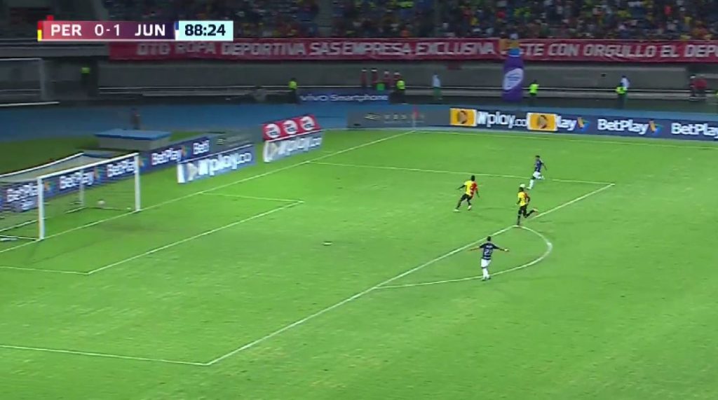 Viral: ¡Era la ley del ex! El increíble gol que falló Leider Berrío con el arco solo