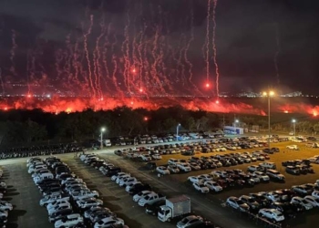 La fiesta de la hinchada de América afuera de Palmaseca