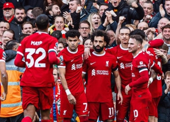 Luis Díaz, clave en Liverpool y aplausos en Anfield