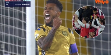 Wilson Morelo celebra con todo el 5-0 de Águilas ante Santa Fe