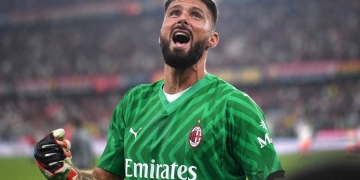 ¡AC Milan lanzó a la venta camiseta de arquero de Giroud!
