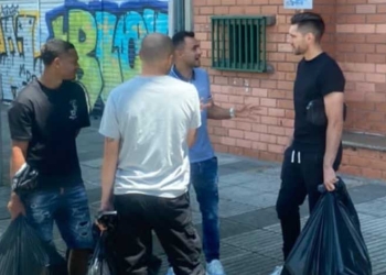 Gerardo Ortiz explica la foto de los futbolistas de Once Caldas y sus cosas en bolsas negras