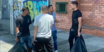 Gerardo Ortiz explica la foto de los futbolistas de Once Caldas y sus cosas en bolsas negras