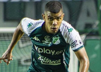 Onel Acosta, el canterano que era 10 y ahora se destaca siendo lateral