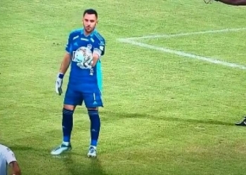El picante comentario de Sebastián Viera sobre Jarlan: "Si jugando tenía problemas de peso..."
