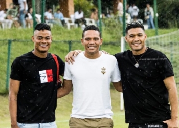 En su propia cara: Carlos Bacca y la chance de pasar a Teo Gutiérrez en goles con Junior