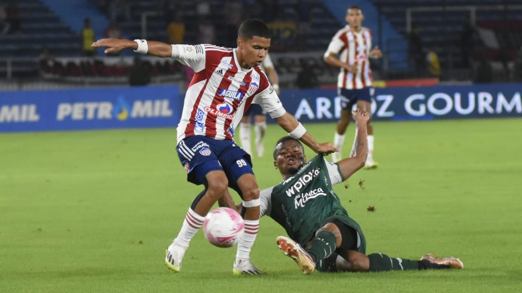 Junior: ¿José Enamorado está jugando menos por una cláusula de minutos?