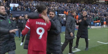 Darwin Núñez encaró a Pep Guardiola