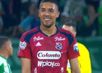 ¿Por qué expulsaron a Daniel Londoño en el clásico?