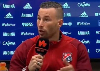 La discusión de Luciano Pons en el Campín: “Creo que puedo estar ahí. No sé si el árbitro sabrá o no”