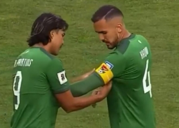Cómo le fue a Luis Haquín ante Perú y el gesto de Moreno Martins con él