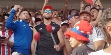 Videos: ¡Así toca el bombo Sebastián Viera! El ídolo vivió la final con las barras de Junior