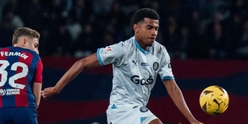 Jhon Solís no se cambia por nadie: histórica victoria ante el Barcelona y liderato de LaLiga