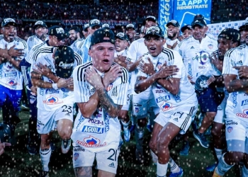 Video: ¡Por esto de Juan Felipe Cadavid nació el festejo con nieve de los jugadores de Junior!