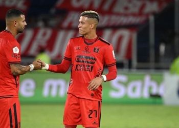 Los dos grandes de Argentina que buscan a Juan Camilo Portilla