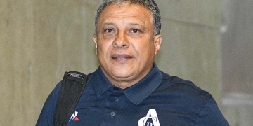 Álex Escobar: “El gol fue legítimo”, “no nos llegaron ni una vez” y lo que dijo de seguir como DT