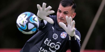 Así ataja Santiago Rojas, el arquero al que apunta Atlético Nacional