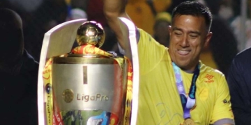 ¿Qué títulos ha ganado César Farías como DT?