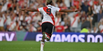 Miguel Borja, sublime: “El mejor 9 del fútbol argentino”