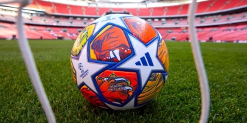Balón oficial adidas para fases finales de la Champions League 2024