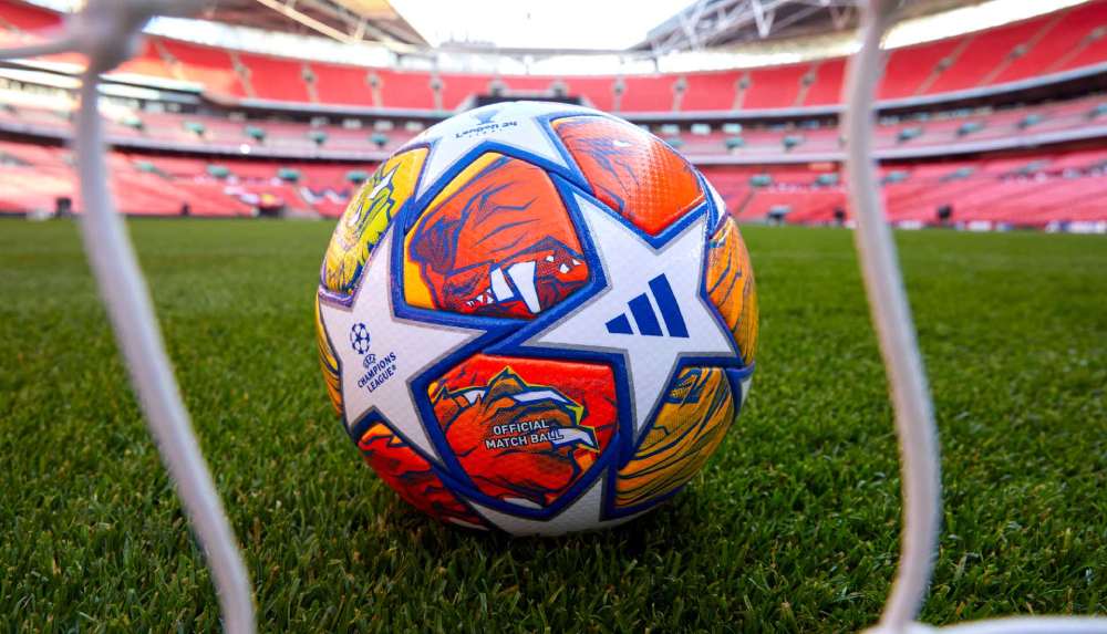 Balón oficial adidas para fases finales de la Champions League 2024 -  Futbolete