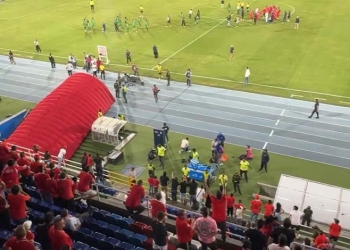 Cuarto partido de Farías dirigiendo a América en el Pascual… ¡y ya salió así!
