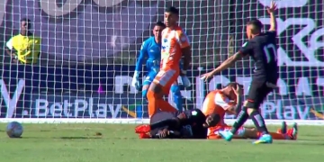 Polémica en Envigado: ¿Y esto por qué no fue penalti?