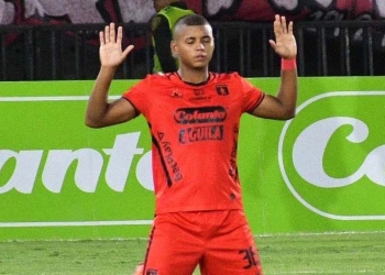 ¡Vuelve Josen Escobar! Y recordamos el porqué de su ritual antes de los partidos