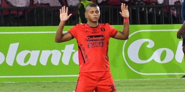 ¡Vuelve Josen Escobar! Y recordamos el porqué de su ritual antes de los partidos