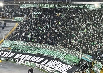 Atlético Nacional, humo negro y el mensaje de protesta en un sector del Campín