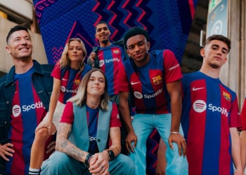 Clubes europeos que más ganaron con la venta de camisetas en 2023