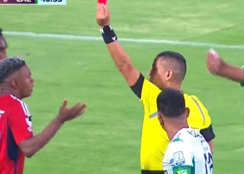 ¿Por qué expulsaron a Brayan León en el PT ante el Cali?