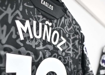 Brighton le hizo la vida imposible a Daniel Muñoz en su debut
