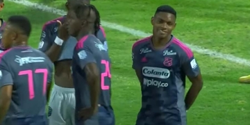 Las sanciones para Brayan León y Jhon Palacios por las expulsiones ante Alianza