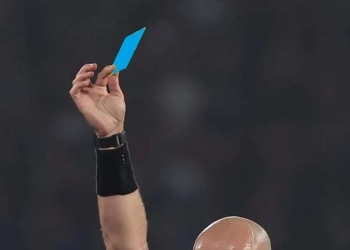 ¿Llegará la tarjeta azul al fútbol?