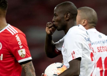 El imponente récord de Adrián Ramos con América en la Sudamericana