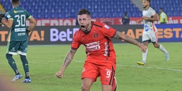 Rodrigo Holgado y los penaltis. ¡Ojo al detalle!