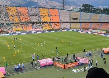 Los silbidos a Atlético Nacional en el debut de Repetto