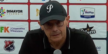 Alfredo Arias, la “sensación de vergüenza”, la fe en sus jugadores y la queja por el arbitraje