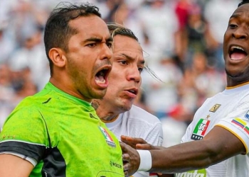 James Aguirre y un selecto grupo: ¡Arqueros que atajaron 2 penaltis en un mismo partido!