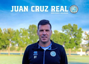 Nueva experiencia para Juan Cruz Real. Dirigirá en Argentina